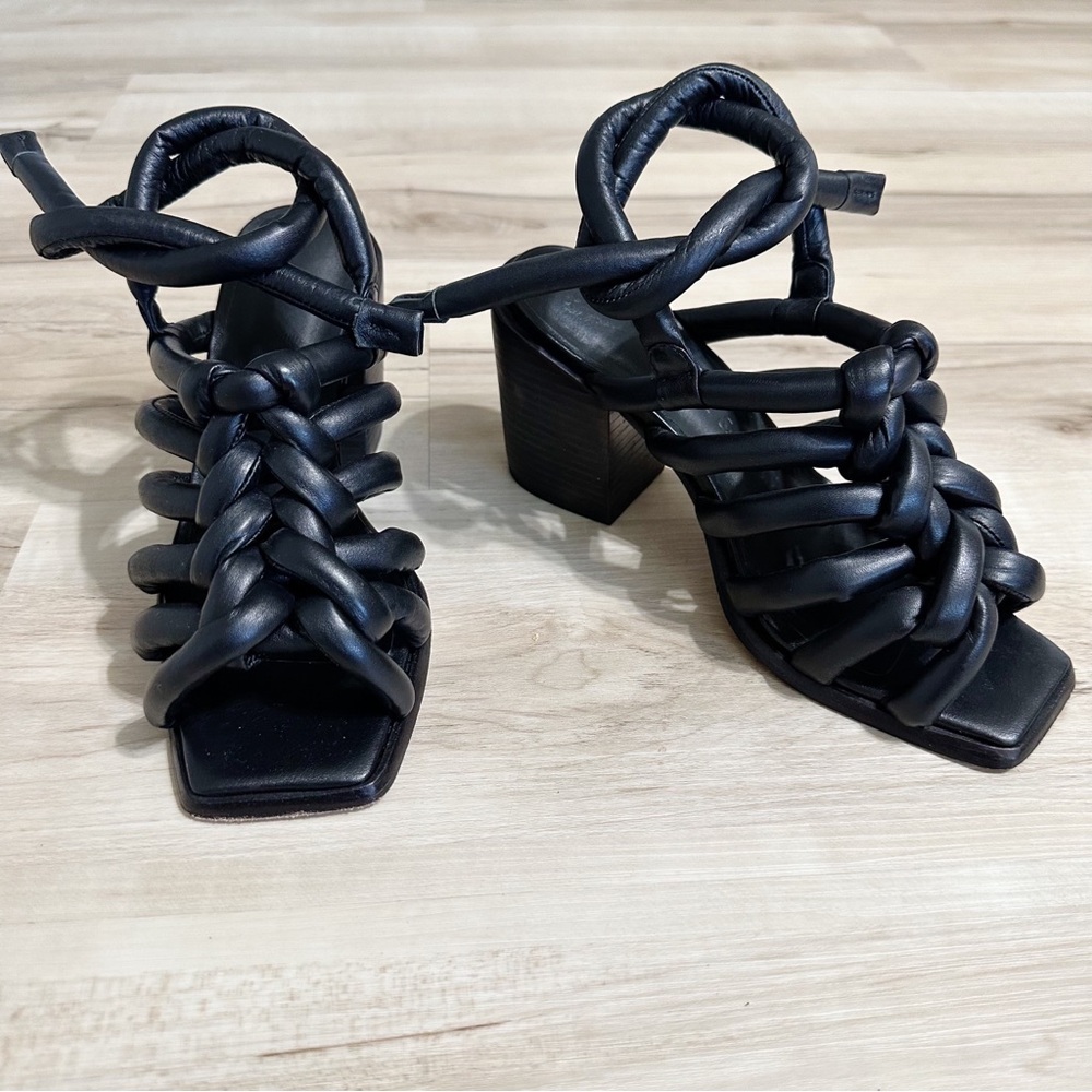 Wal & Pai Helen Cage Sandal Size 37 in Black Leather‎